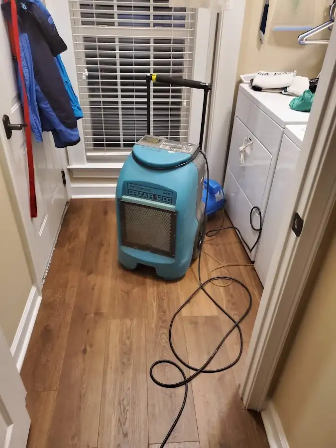 Commercial dehumidifier deployed for Flood Damage Cleanup in Vandalia